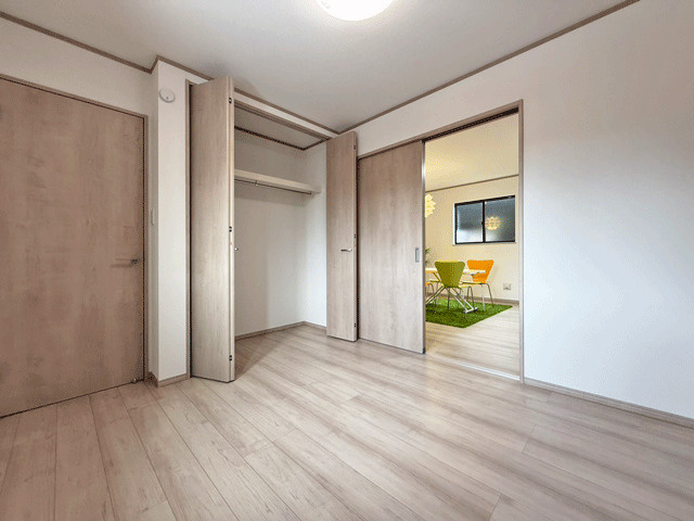 福室18期　2号棟の洋室