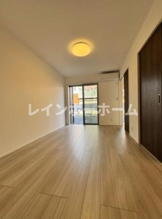 アヴァンスの居間・リビング