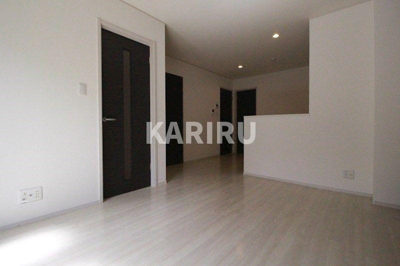 プレベール小路東の居間・リビング