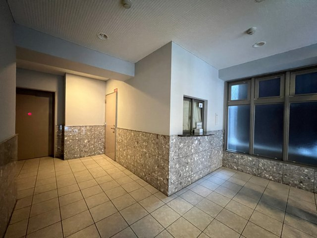 ラナップスクエア難波のロビー