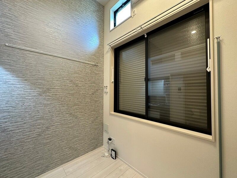 アゼリア東向島のセキュリティ|防犯シャッター付き