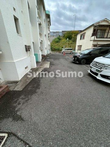 りばぁさいど多聞の駐車場|カースペースがあります