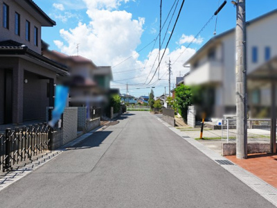 【前面道路含む現地写真】 | 鈴鹿市平田２丁目 | 前面道路