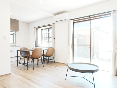 【居間・リビング】 | 鈴鹿市平田２丁目 | ＬＤＫ