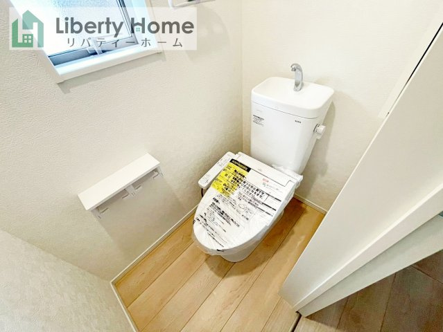 取手市宮和田第8　新築戸建のトイレ