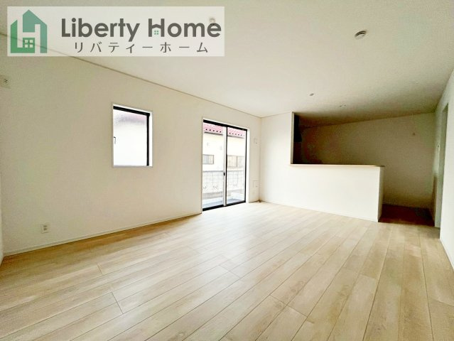 取手市宮和田第8　新築戸建の居間・リビング