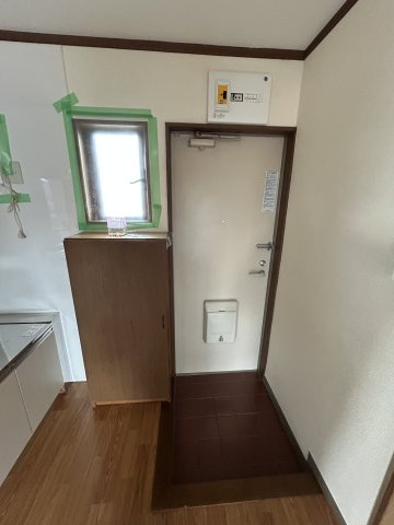 つつじハイツの玄関