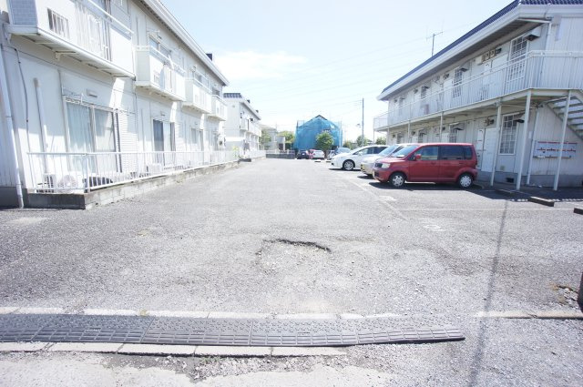 プルミエールエビハラ・パーソンズAの駐車場