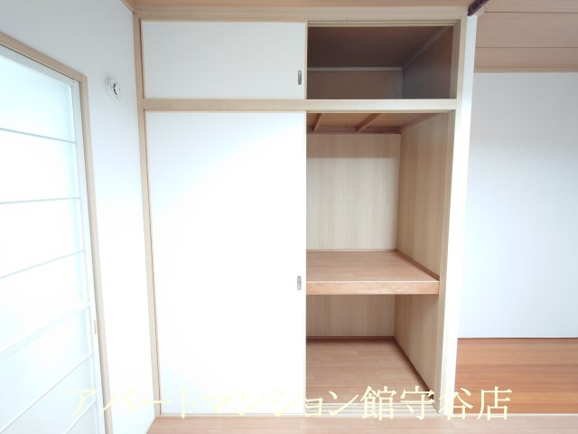 プルミエールエビハラ・パーソンズEの収納