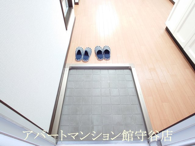 プルミエールエビハラ・パーソンズEの玄関