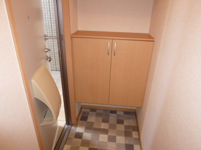 倉敷市北畝１丁目のアパートの玄関