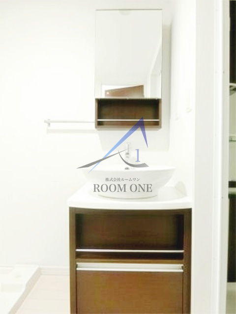 リブリ・平間の洗面所|独立洗面台です。