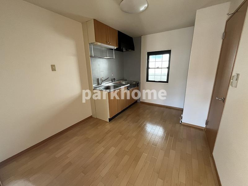 ピースフルハウス桂の居間・リビング