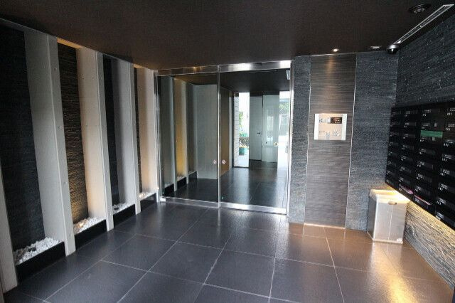 ヴァローレクオリタ清澄白河のロビー