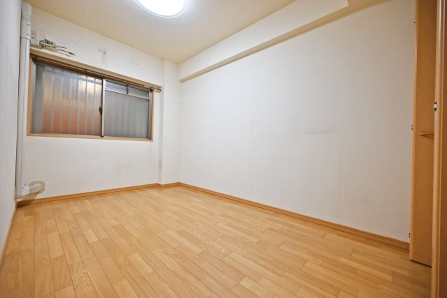 サンマンションアトレ吹田片山通りの洋室|2025年10月撮影