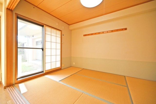 サンマンションアトレ吹田片山通りの和室|2025年10月撮影