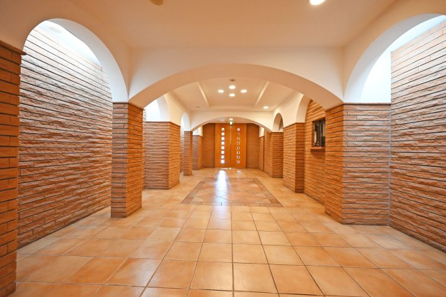 サンマンションアトレ吹田片山通りのエントランス|2025年10月撮影