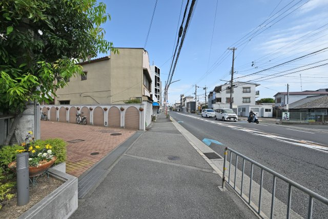 サンマンションアトレ吹田片山通りの外観|2025年10月撮影