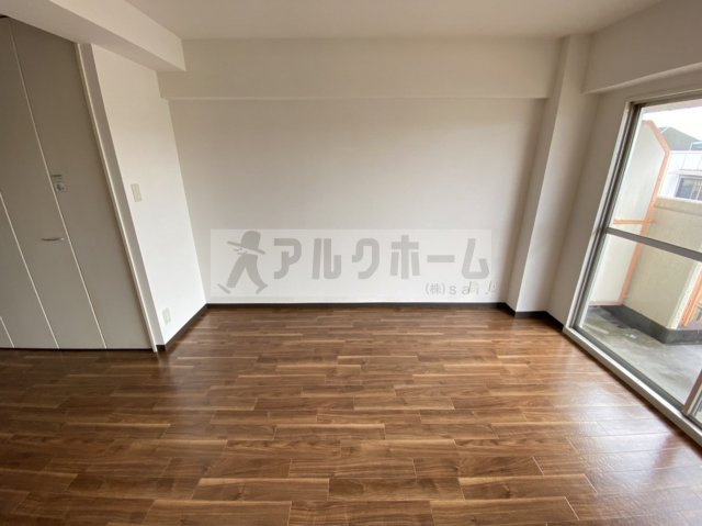 メゾンドルチェ伸和の居間・リビング|メゾンドルチェ伸和