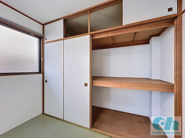 ドミール新田 302号室の収納