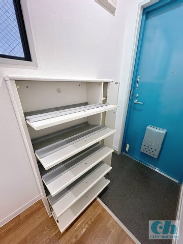 ドミール新田 302号室の収納