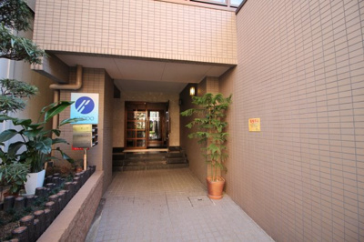 【エントランス】 | パレユニオン鶴ヶ丘 | エントランス