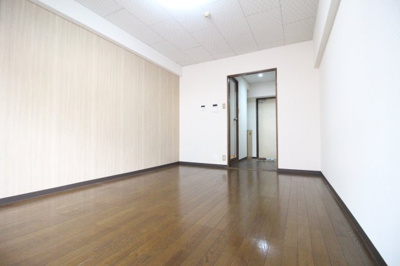 【寝室】 | パレユニオン鶴ヶ丘 | 洋室8.0帖