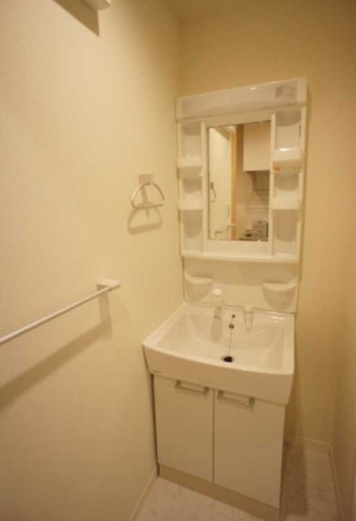 サンテラス代々木　積水ハウス　ネット無料　駅近の洗面所