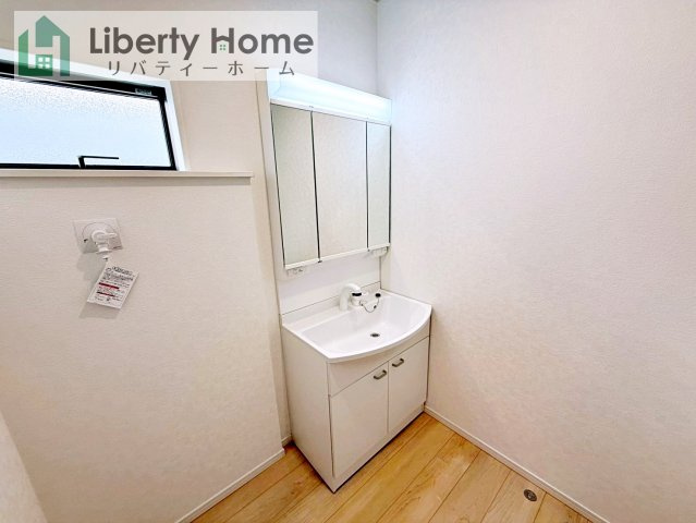 つくば市若葉第11　新築戸建の独立洗面台