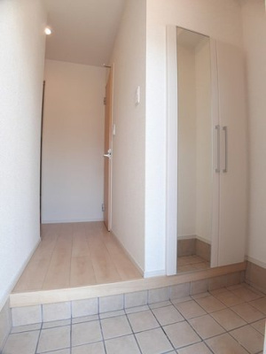 【玄関】 | エスポワールＲｅｉｗａ | シンプルで使いやすい玄関です