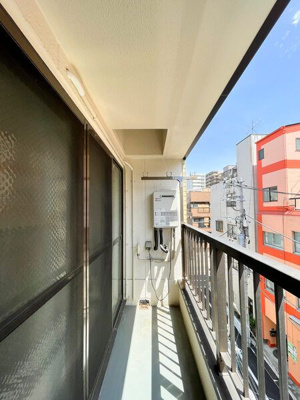 【バルコニー】 | techhouse.tokyo | 開放的で明るい空間を演出してくれるバルコニーです