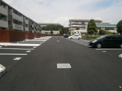 【駐車場】 | ブリランテ B | 駐車場