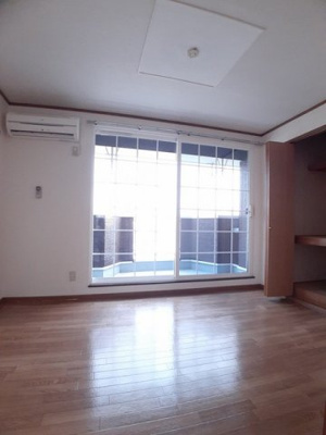 【居間・リビング】 | ｊｏｌｉ　ｃｏｕｒ　Ａ | 居間です