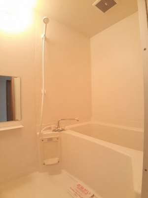 【浴室】 | ｊｏｌｉ　ｃｏｕｒ　Ａ | お風呂で日々の疲れを落としましょう