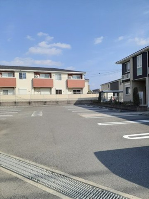 【駐車場】 | アヴァンツァート | 駐車場完備です