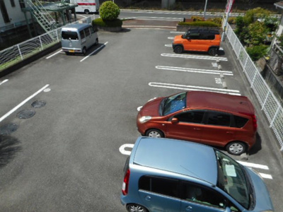 【駐車場】 | ベレッツァ・カーサ | カースペースがあります