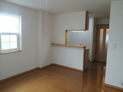 【居間・リビング】 | フォンテーヌブロー | 明るい色調の室内です