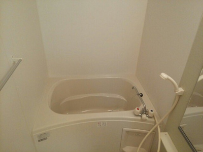 【浴室】 | イリーデ西浜 | コンパクトで使いやすいお風呂です