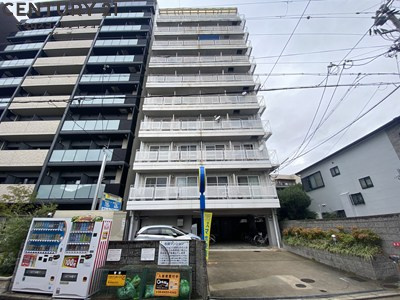 エレベータ付きで、ベビーカーや重い荷物があっても便利！
