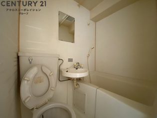 シンプルで機能的なユニットバスです！
