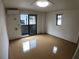 エアコン付きで快適に過ごせます♪