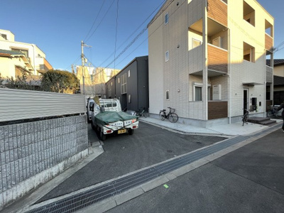 【その他】 | シャンティ下新庄 | 前面道路です