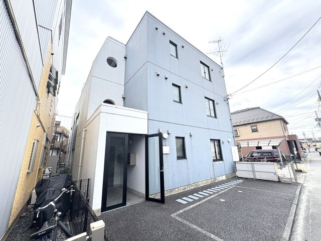 アヴェニューコート福生の外観