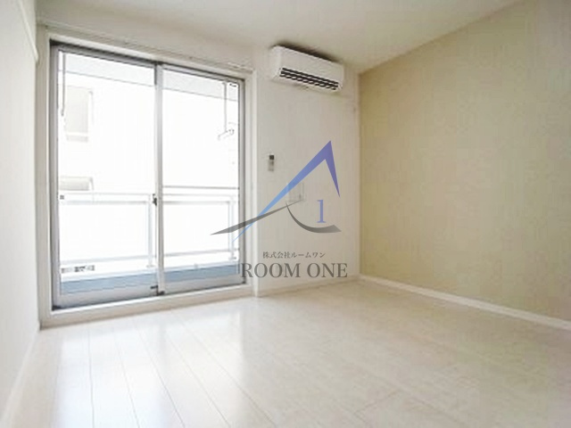 リブリ・オドゥールの居間・リビング|洋室のお部屋です。