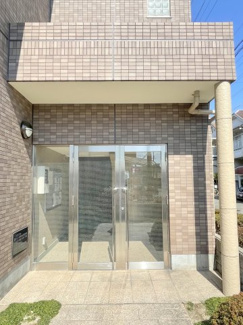 【エントランス】 | バスタ　３０１