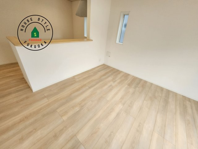 福岡市西区今宿東3丁目第10-6棟(1号棟)の内観：施工例|ダイニングとリビングのメリハリが付けやすい空間設計になっています。