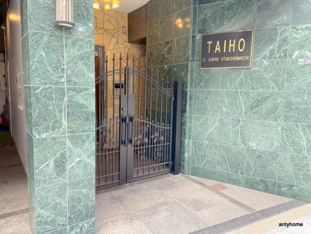 TAIHOルグラン靱本町　仲介手数料無料のエントランス