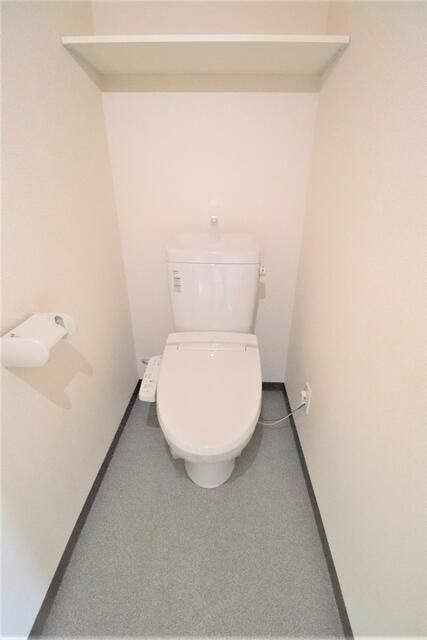 成増プラザ　エー１０５号室のトイレ