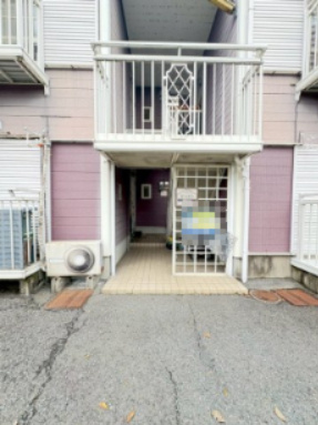 谷川ハイツのエントランス