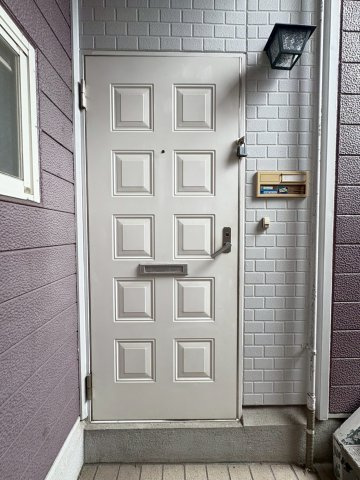 谷川ハイツの玄関